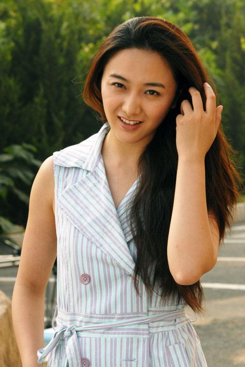舒砚演艺生涯回顾，角色塑造与演技展现的深度探讨