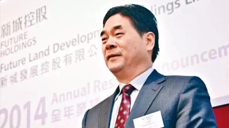 王振华近况揭秘，小巷中的美食秘密