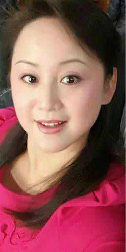 女演员金玲与自然美景的轻舞之旅纪实