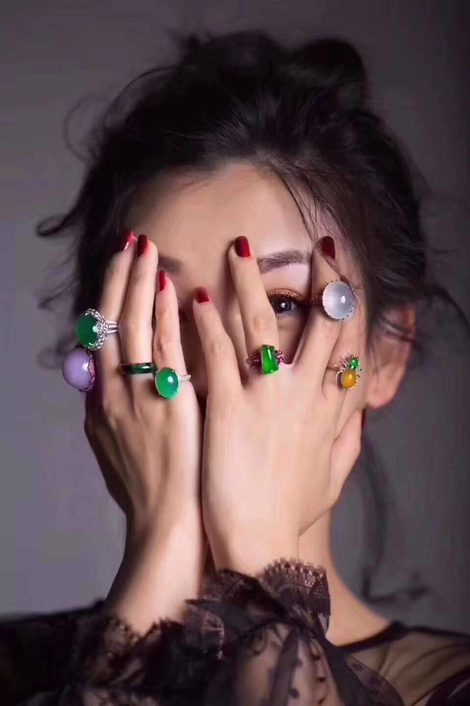 明星戴戒指，时尚魅力与品牌故事的交织闪耀