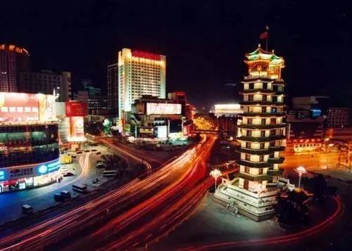 郑州二七双塔最新动态，自然美景的探索之旅