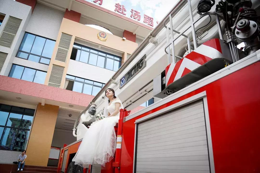 婚纱设计比赛,婚纱设计比赛，小巷中的隐秘宝藏，探索极致浪漫