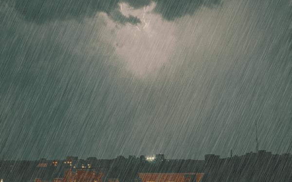 福建暴雨最新动态，影响与观点分析