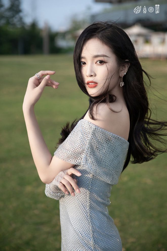 吴宣仪最新动态，星途闪耀，未来无可限量