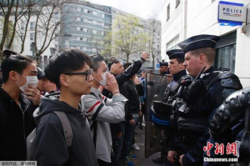 户县警察的心灵之旅，与自然美景对峙的最新消息